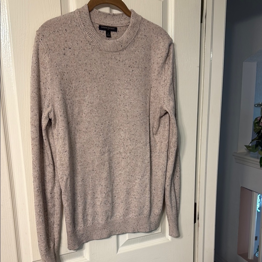 Banana Republic creme speckled sweater